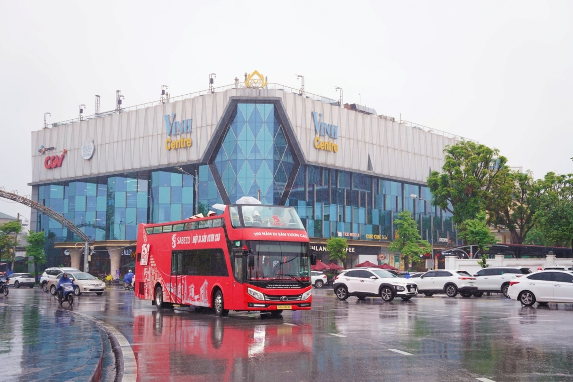 SABECO đóng góp 1 tỷ đồng hỗ trợ khắc phục thiệt hại sau bão lũ cho người dân tại Nghệ An và Hà Tĩnh