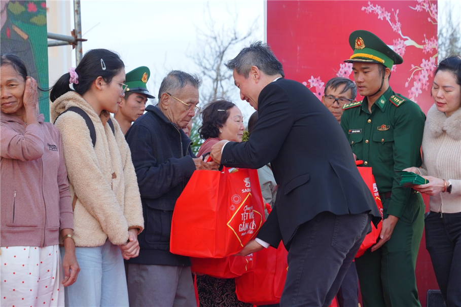 SABECO lan tỏa trọn vẹn “Vị Tết” đến 17 tỉnh, thành qua chuỗi hoạt động cộng đồng “Chung vị Tết Việt, gắn kết muôn miền”