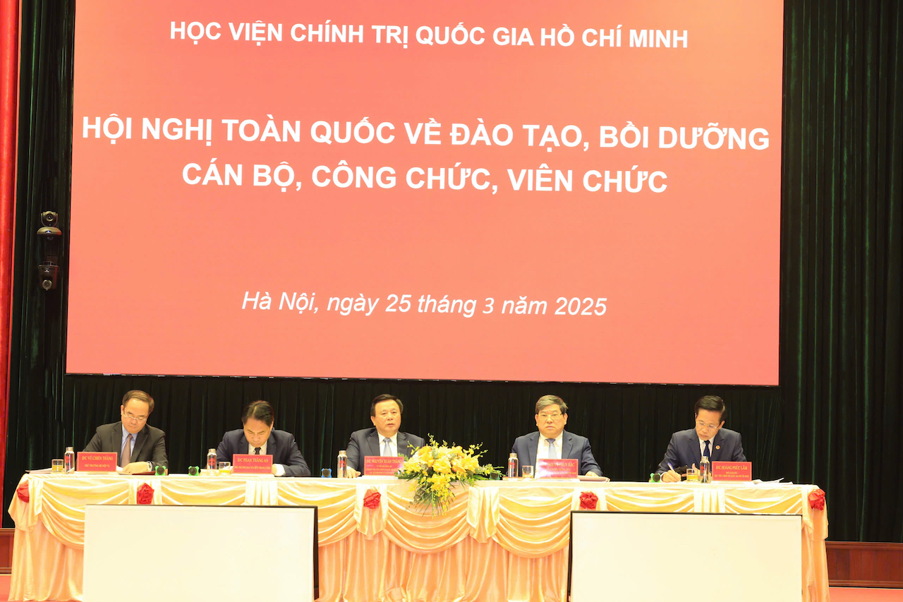 Đổi mới công tác đào tạo, bồi dưỡng cán bộ, công chức, viên chức đáp ứng yêu cầu quản trị quốc gia hiện đại, hiệu quả